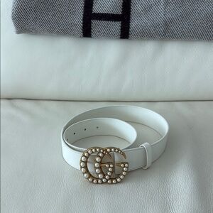 Gucci White Leather Belt with Gold Pearl GG Buckle Logo